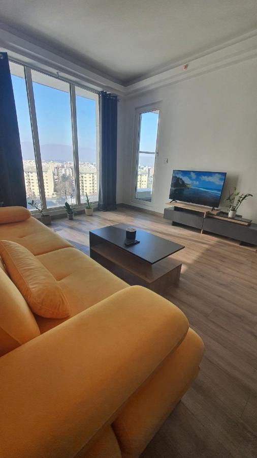 Cevahir Sky City Apartment With Spa, Pool & Fitness Included 斯科普里 外观 照片