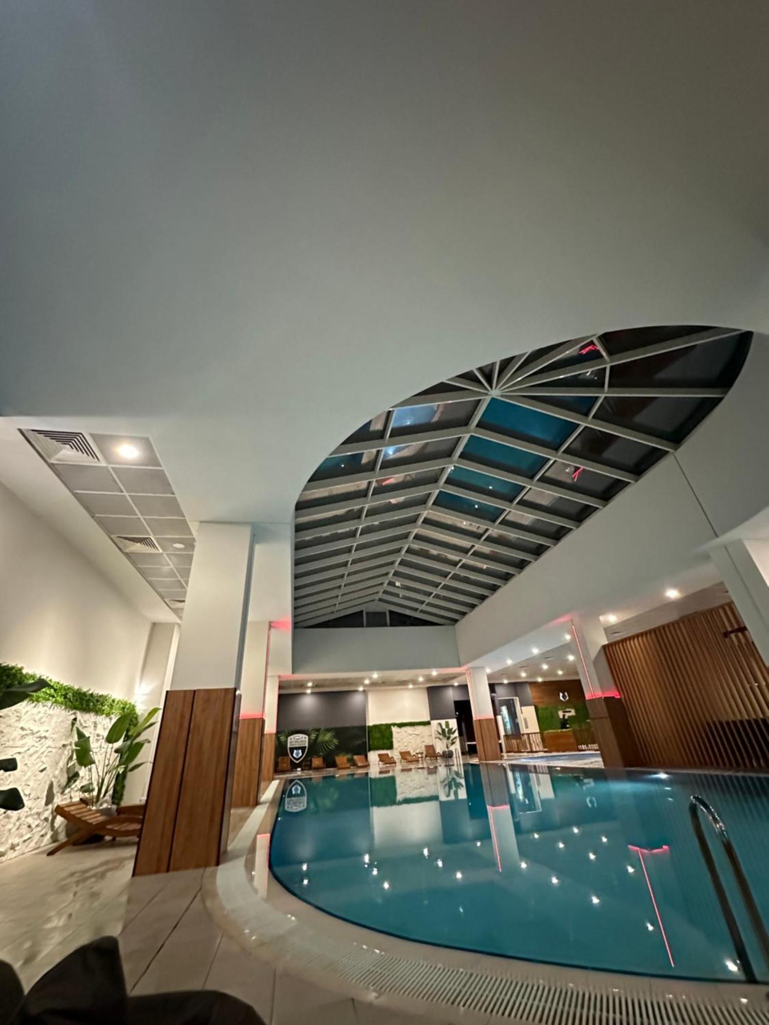 Cevahir Sky City Apartment With Spa, Pool & Fitness Included 斯科普里 外观 照片